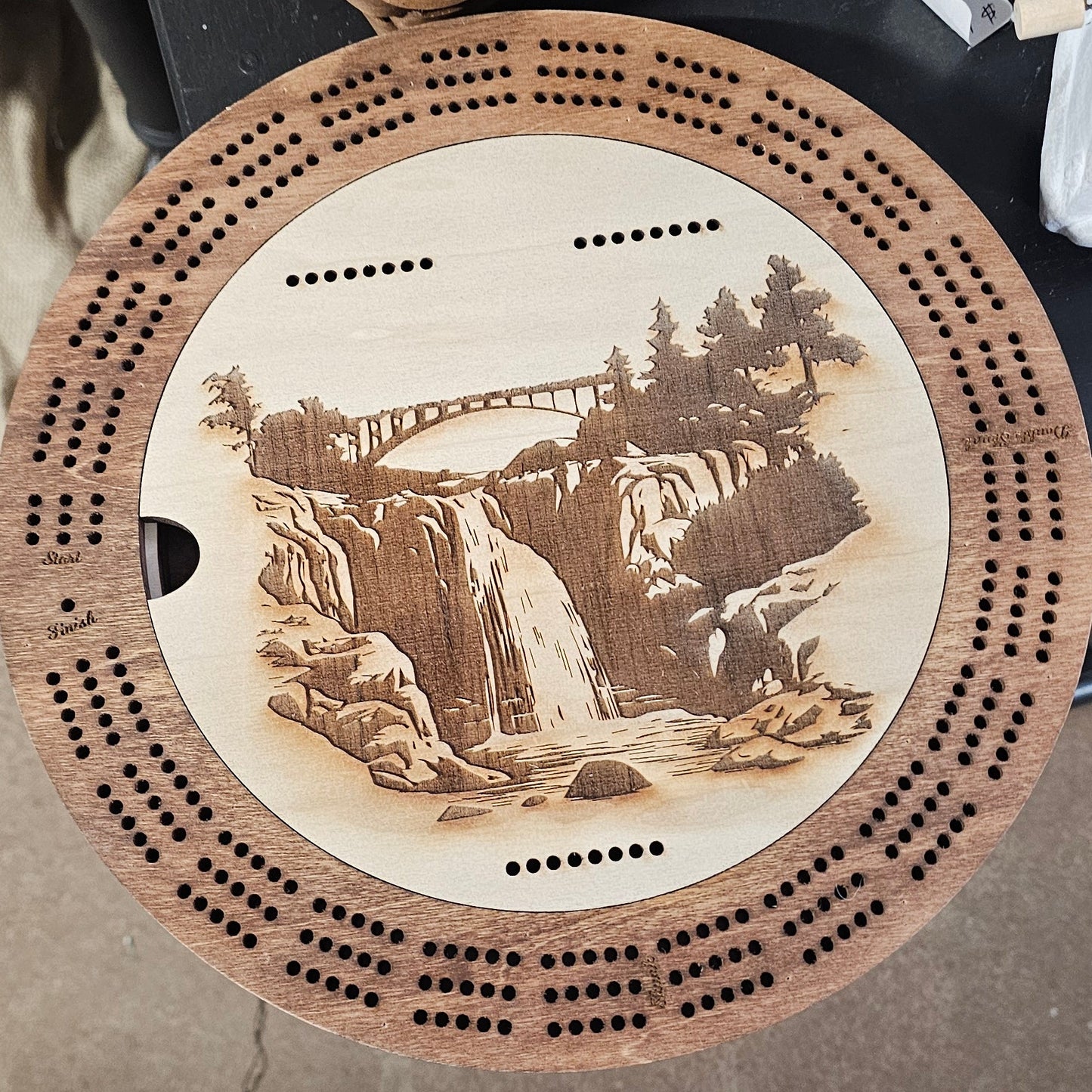 Round Cribbage Board
